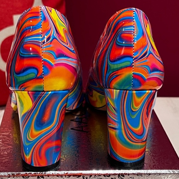 Aachcol Vibrant Multicolor Swirl Women's Heels - Picture 5 of 9